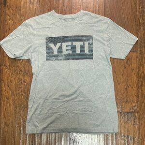 YETI Heather Gray Short Sleeve Tee
